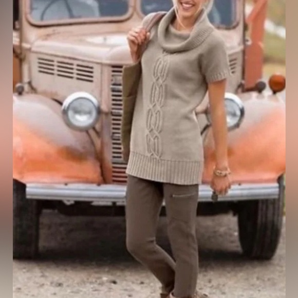 Athleta Sweaters - Athleta Tisby cowl neck wool+ cashmere blend minimalist casual winter size Med